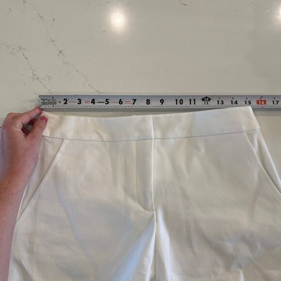 Trina Turk Corbin 2 Shorts White size 4 - Picture 9 of 10